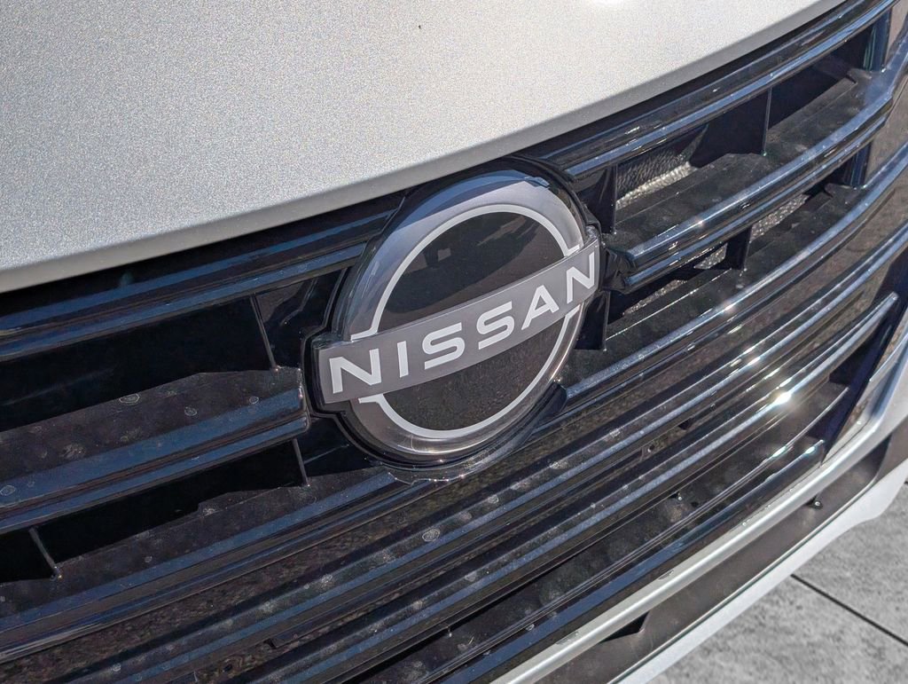 New 2025 Nissan Versa SV w/ Trunk Package FWD image 10