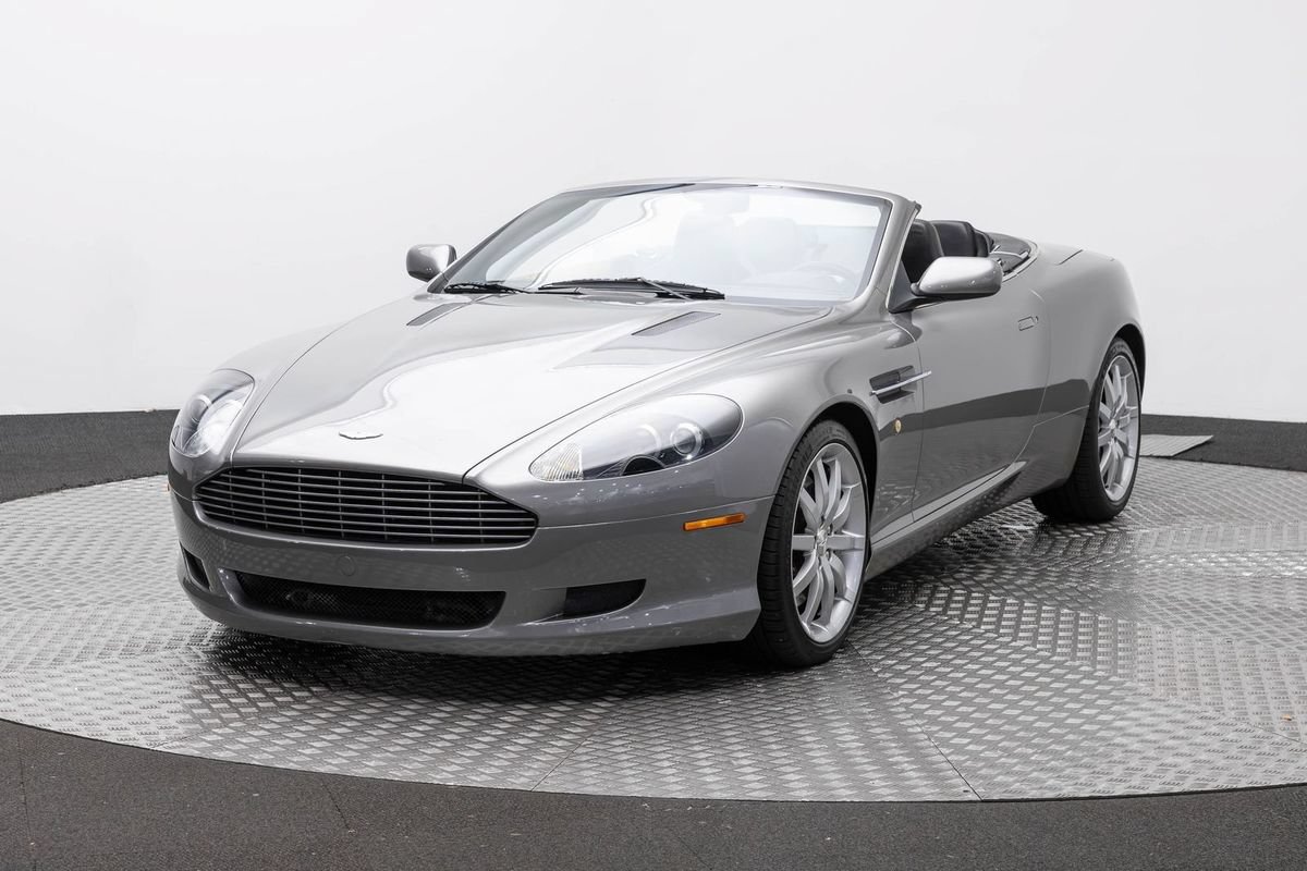 Used 2006 Aston Martin DB9 Volante RWD image 2