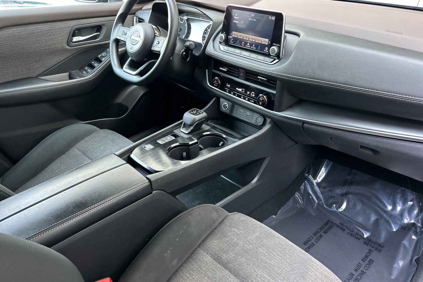 Used 2023 Nissan Rogue SV image 18