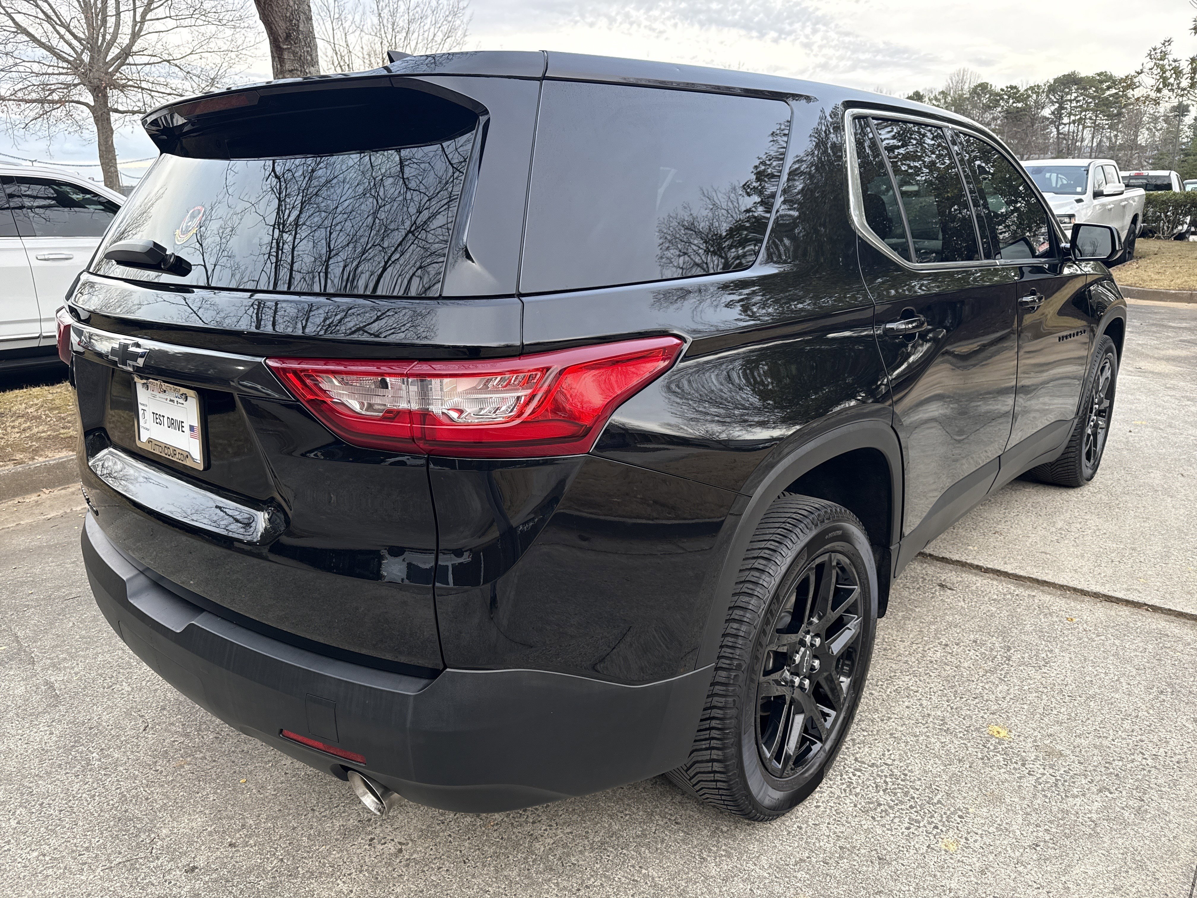 Used 2020 Chevrolet Traverse LS w/ LPO, Blackout Package image 7