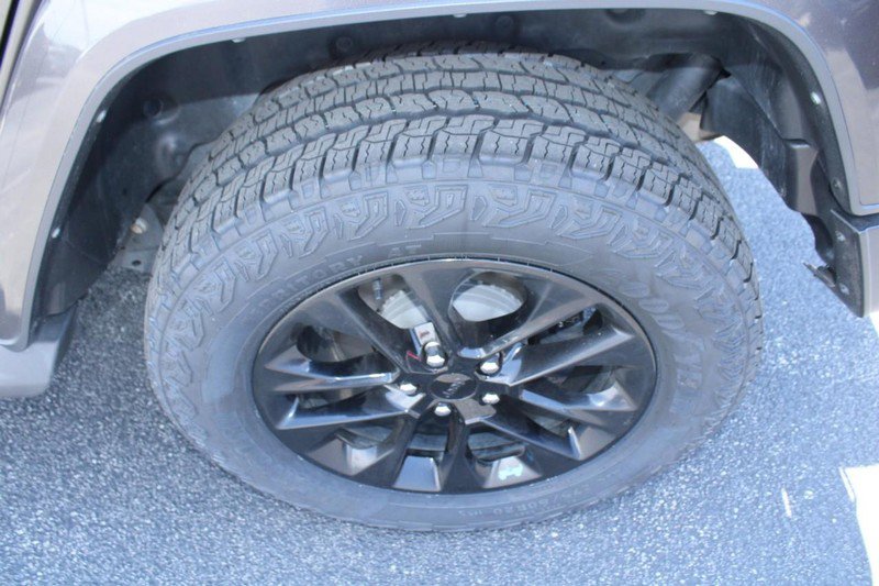 Used 2022 Jeep Wrangler Unlimited Sahara w/ Cold Weather Group image 8