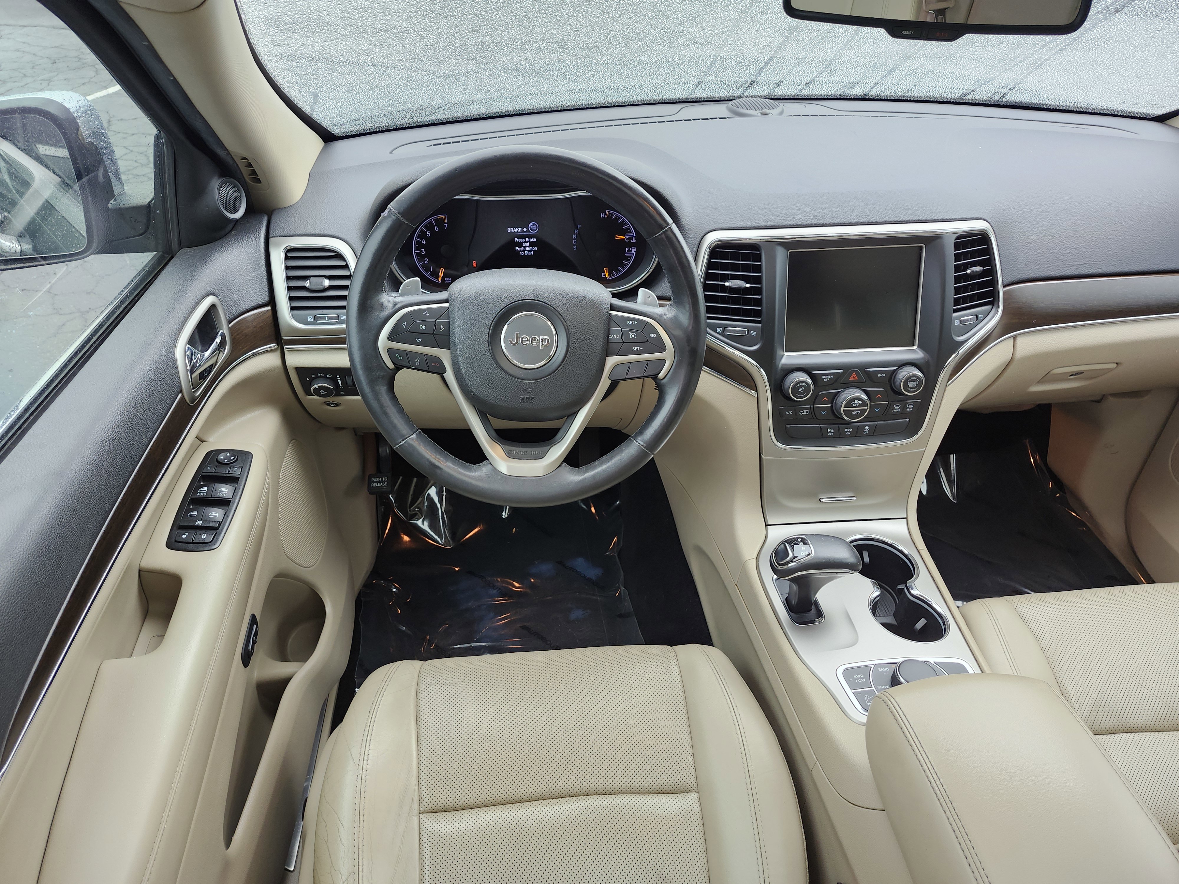 Used 2015 Jeep Grand Cherokee Limited w/ Luxury Group II AWD/4WD image 28