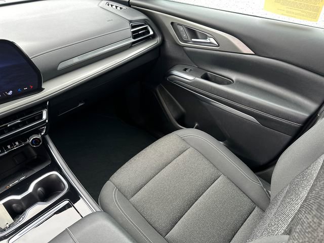 Used 2024 Chevrolet Traverse LT image 22