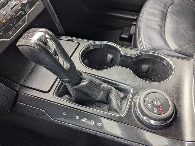 Used 2016 Ford Explorer XLT w/ Equipment Group 202A image 26