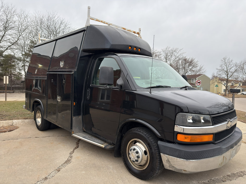 Used 2004 Chevrolet Express 3500 image 3