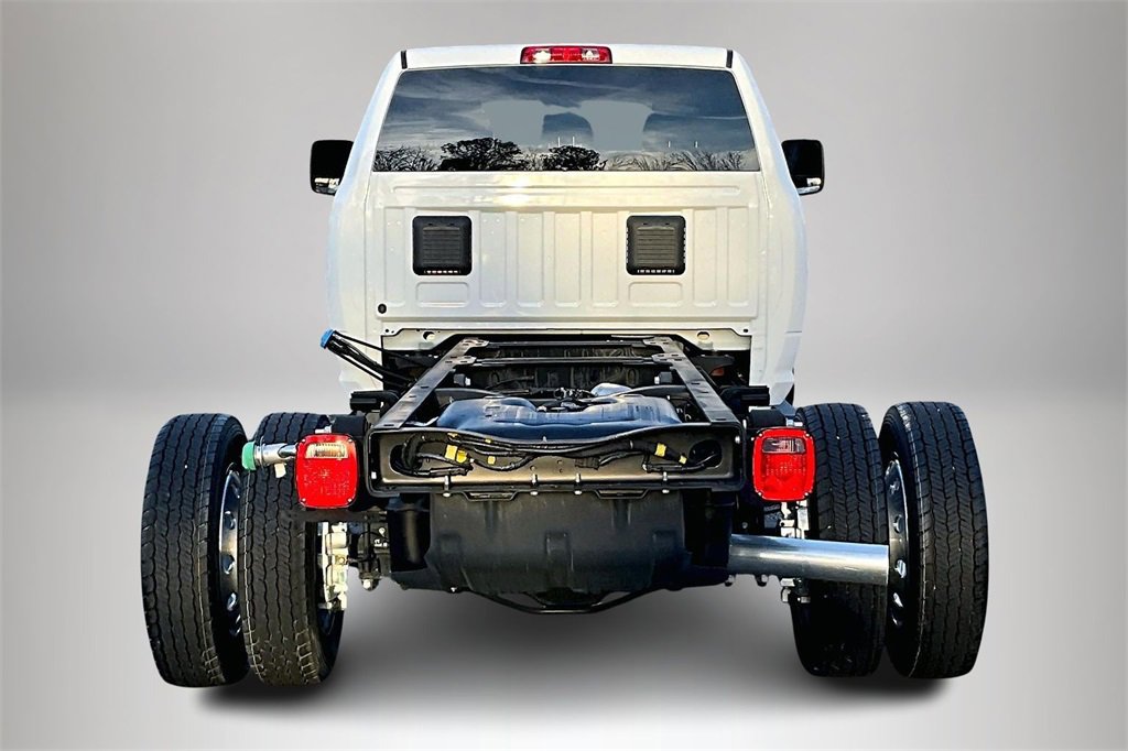 Used 2024 RAM 5500 Tradesman w/ Chrome Appearance Group image 7