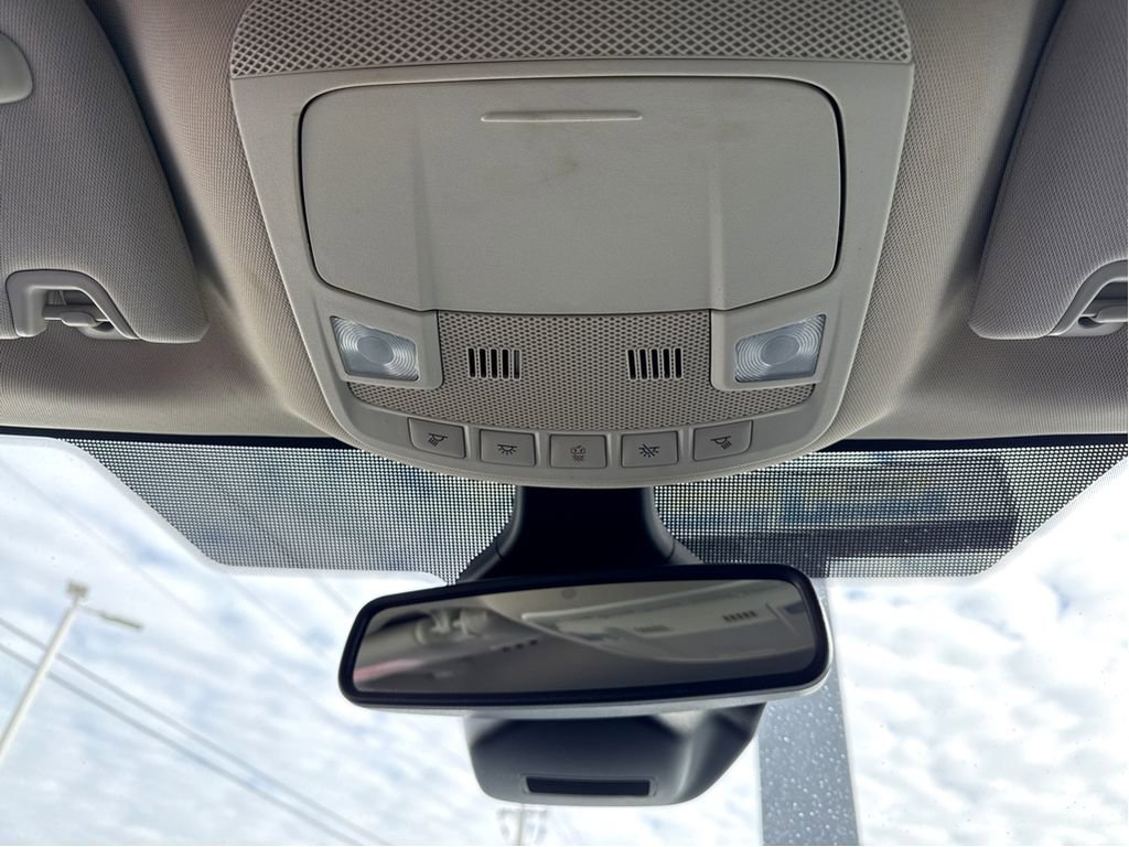 Used 2022 Ford Edge Titanium w/ Class II Trailer Tow Package image 23