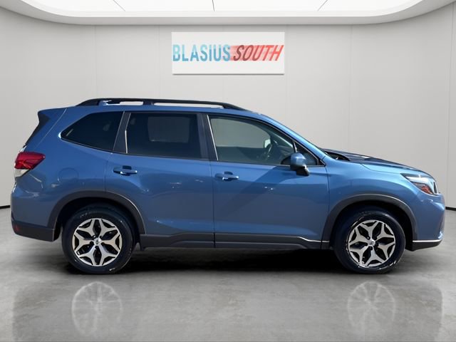 Used 2020 Subaru Forester Premium image 2