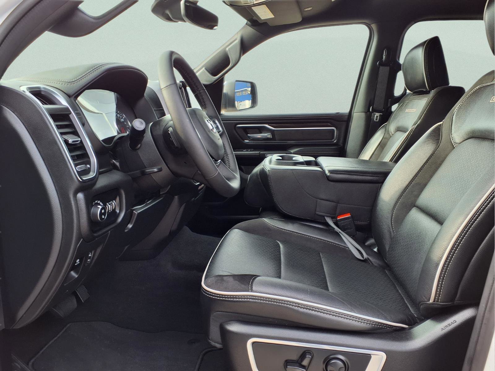 Used 2025 RAM 1500 Laramie AWD/4WD image 11