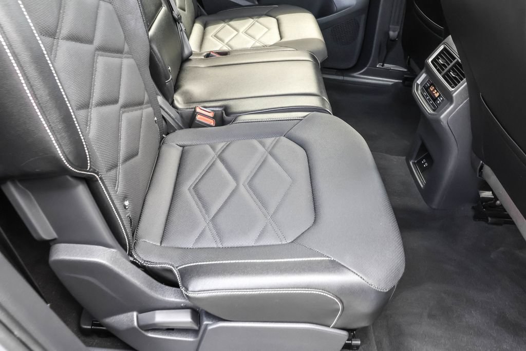 Certified 2024 Volkswagen Atlas SE AWD/4WD image 36