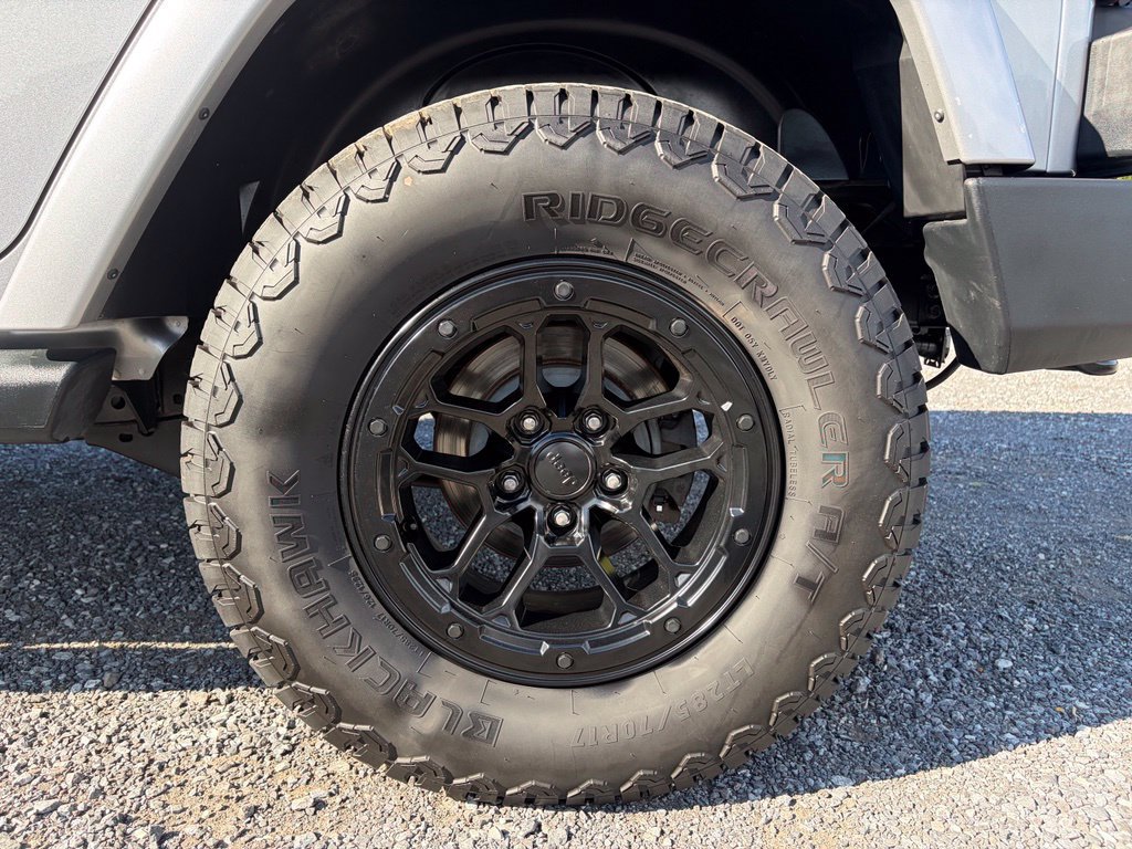 Used 2014 Jeep Wrangler Unlimited Sahara w/ Connectivity Group AWD/4WD image 14