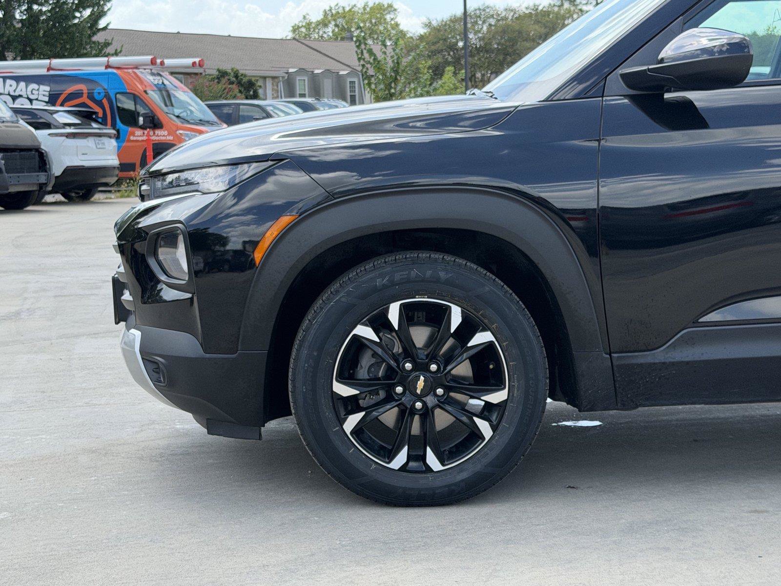 Used 2023 Chevrolet TrailBlazer LT w/ Convenience Package FWD image 10