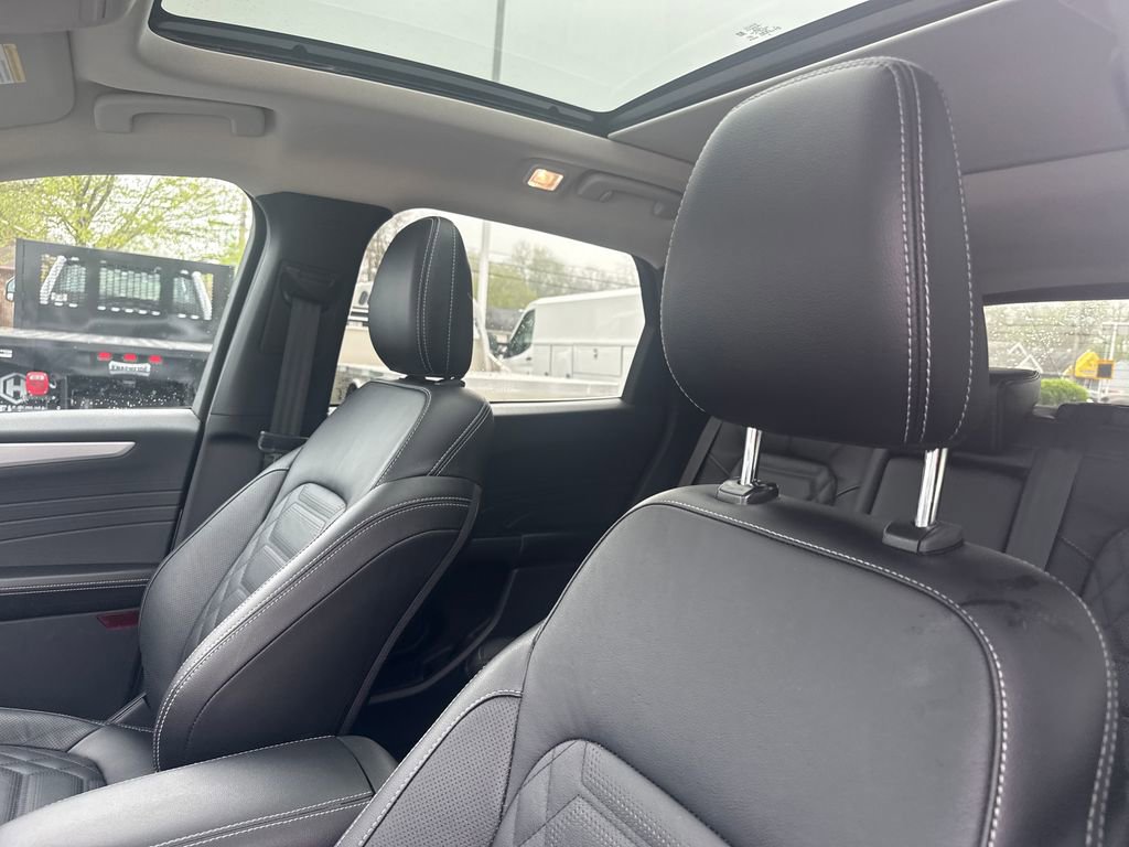 Used 2024 Ford Escape Platinum w/ Premium Technology Package image 24