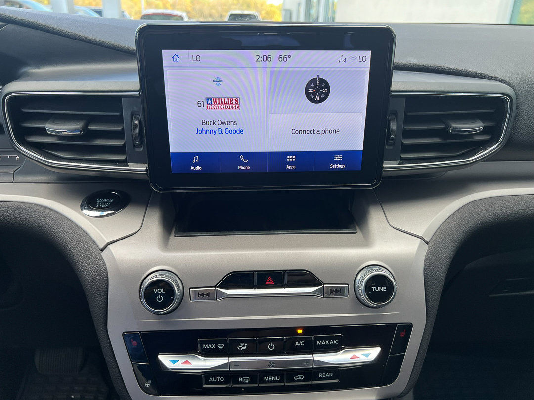 Used 2023 Ford Explorer XLT w/ Equipment Group 202A image 20