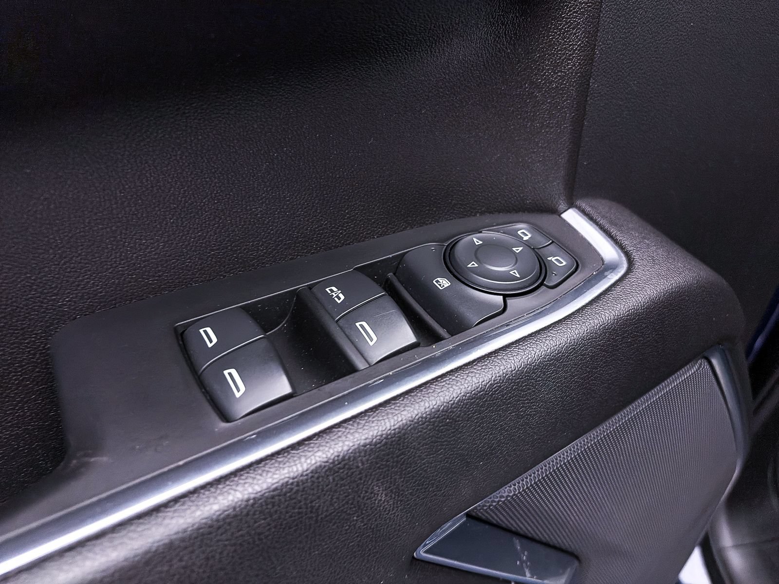 Used 2023 Chevrolet Silverado 1500 LT Trail Boss w/ Protection Package AWD/4WD image 19