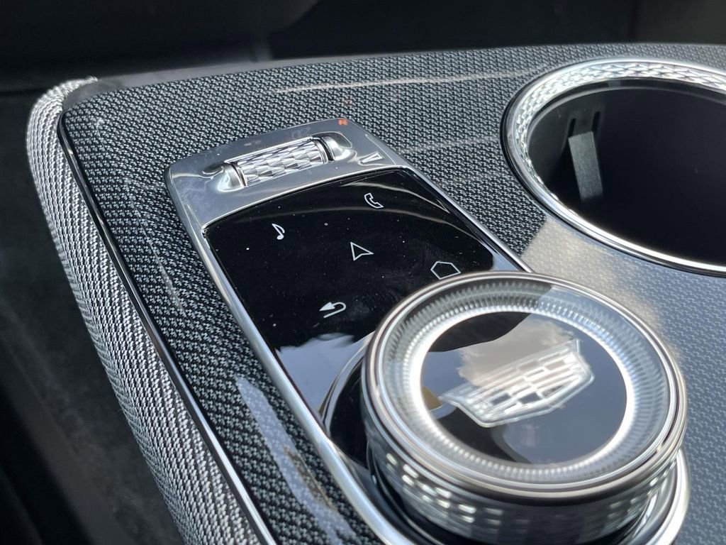 New 2025 Cadillac Optiq Sport 1 image 32