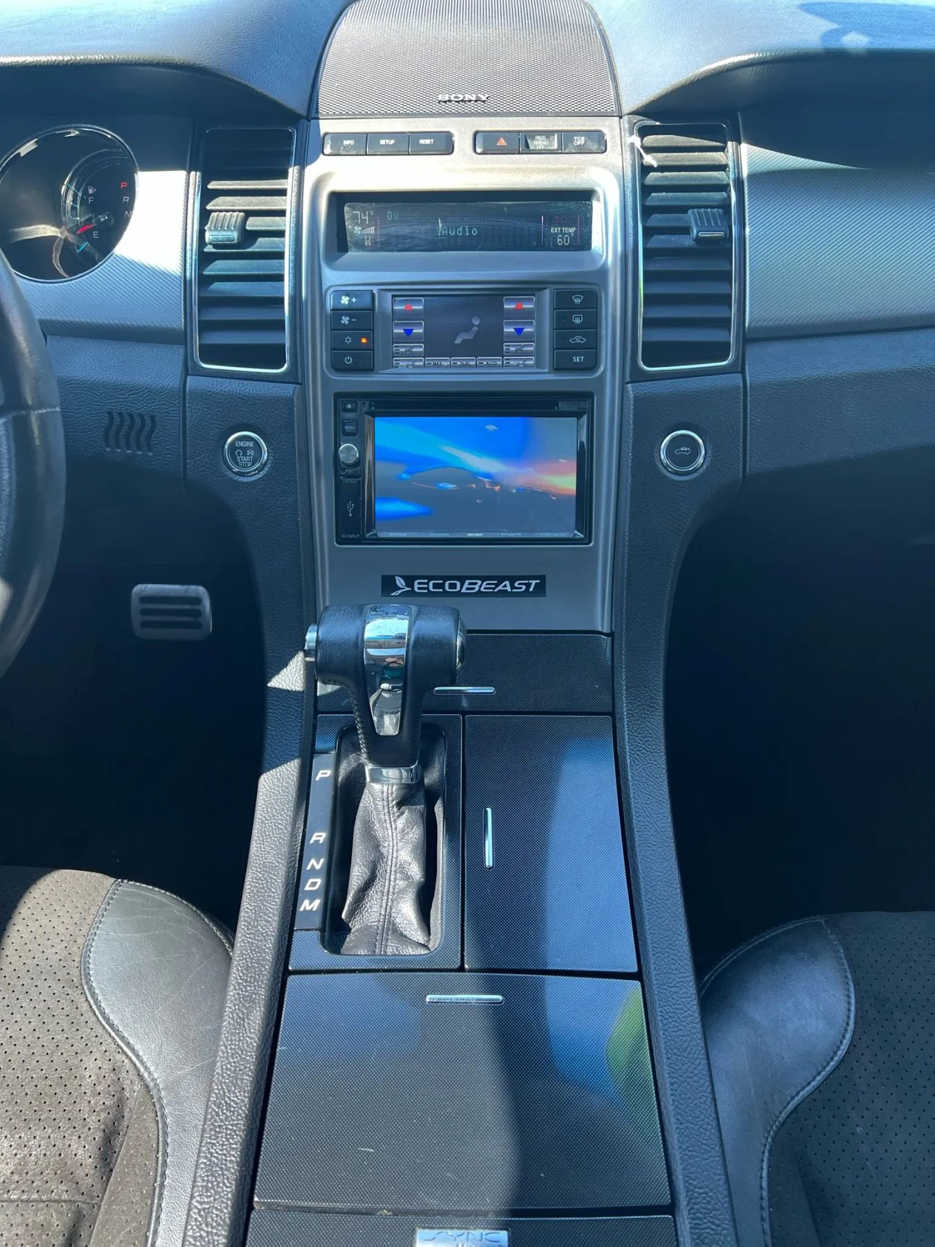 Used 2011 Ford Taurus SHO image 12