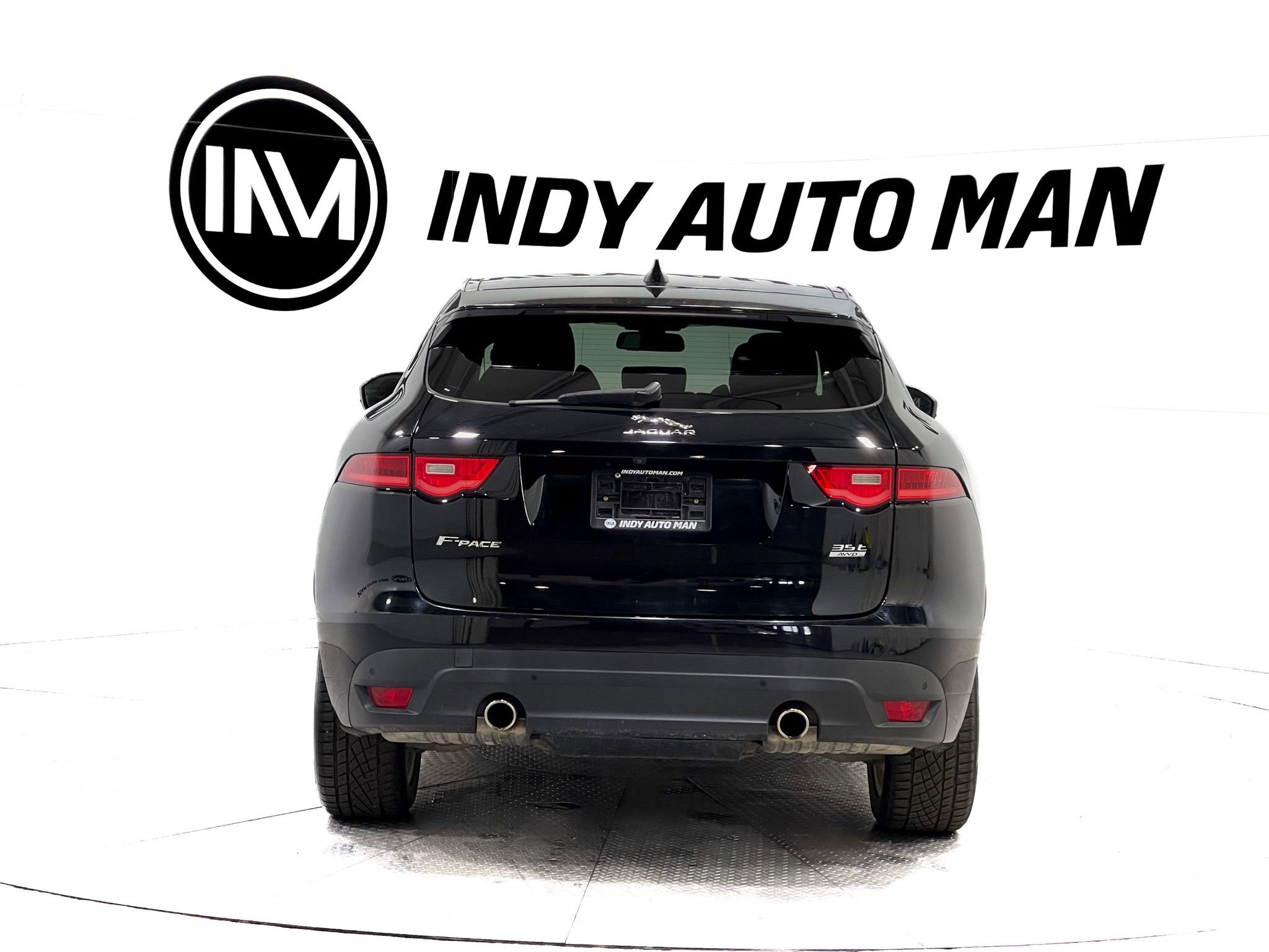 Used 2017 Jaguar F-PACE R-Sport image 5