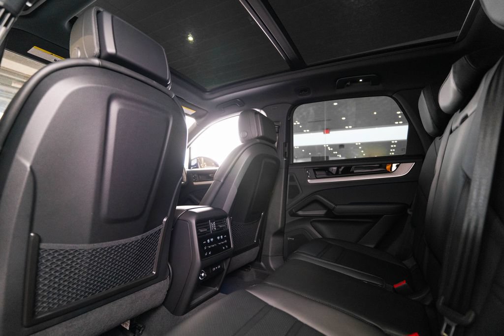 New 2026 Porsche Cayenne AWD/4WD image 15