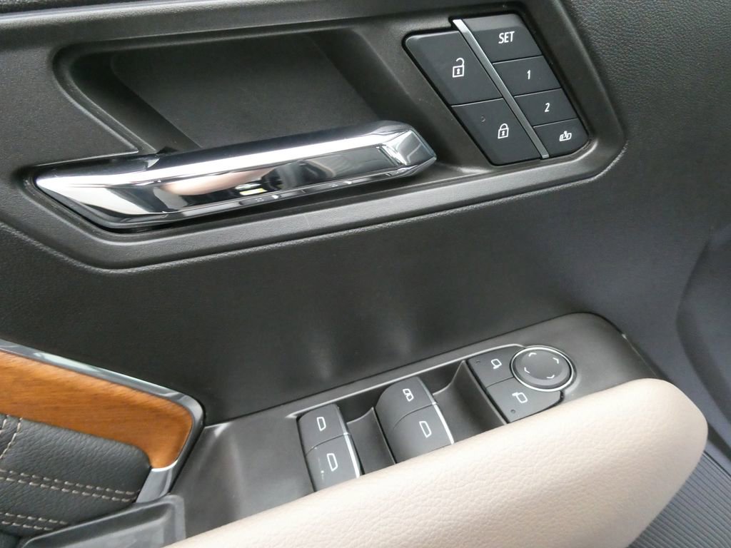 Certified 2024 GMC Canyon Denali image 24