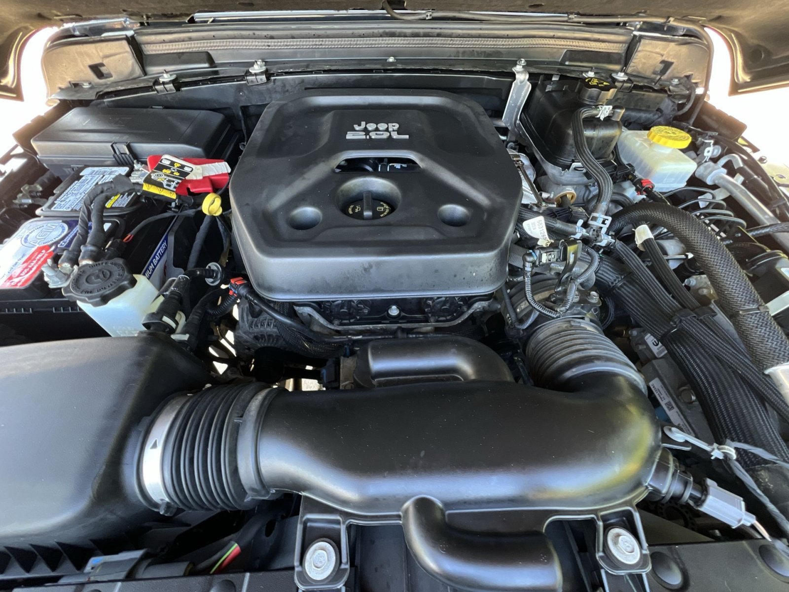 Used 2020 Jeep Wrangler Sport AWD/4WD image 38