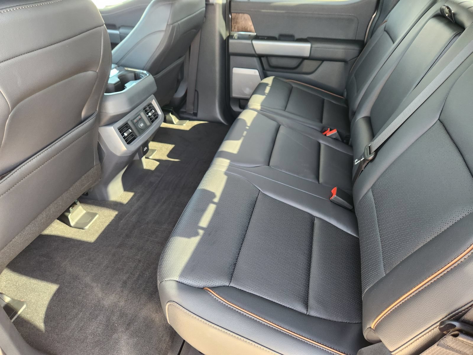 New 2027 Ford F350 Lariat w/ Lariat Premium Package AWD/4WD image 26