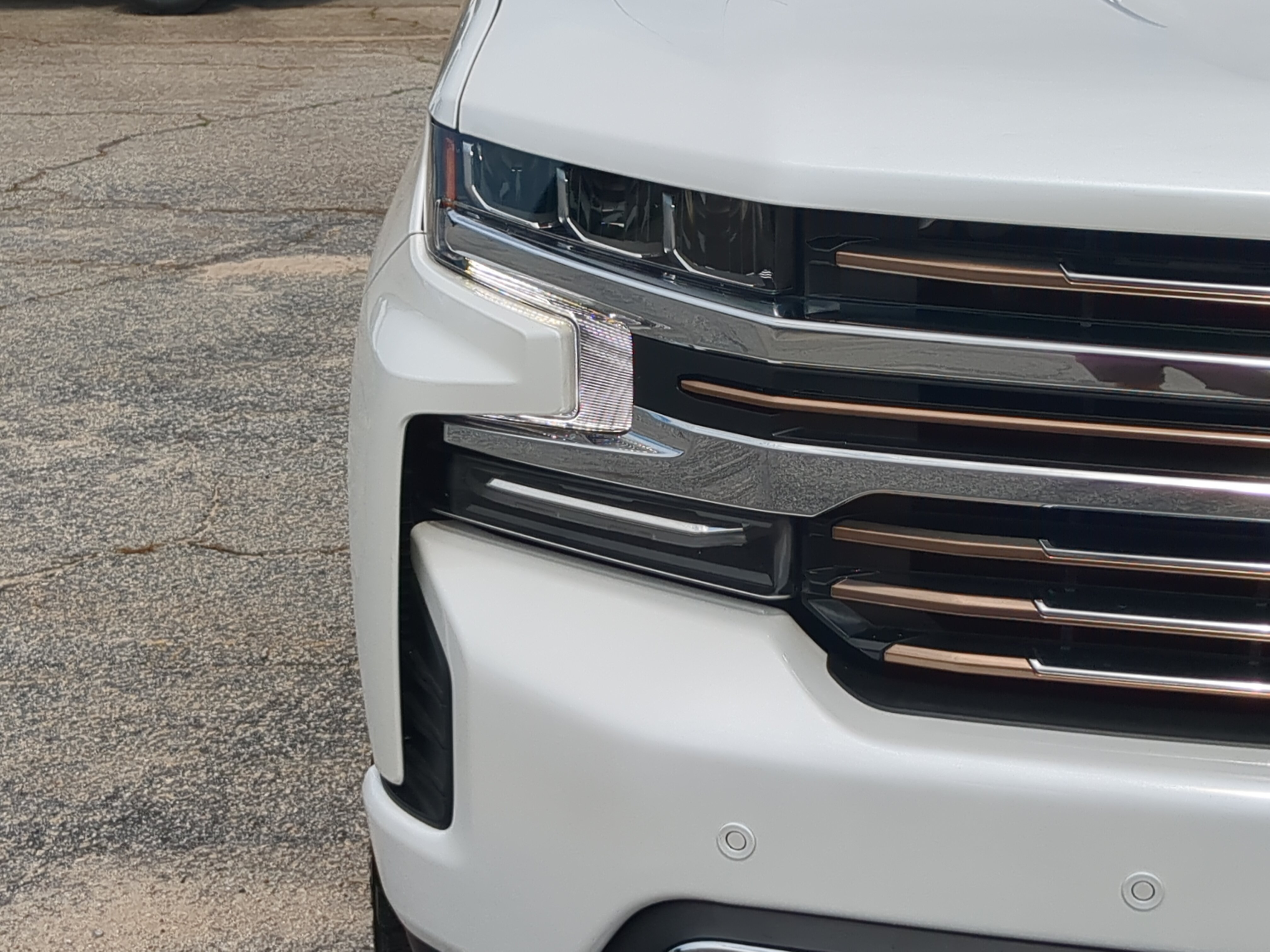 Used 2021 Chevrolet Silverado 1500 High Country w/ Safety Package II AWD/4WD image 8