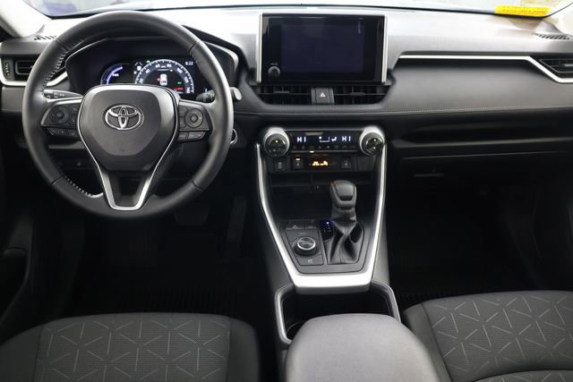 Used 2025 Toyota RAV4 XLE w/ Convenience Package image 2