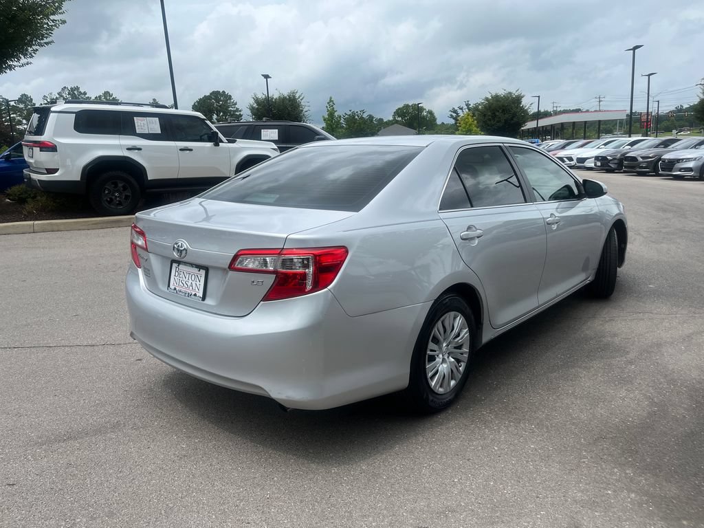 Used 2012 Toyota Camry LE FWD image 7