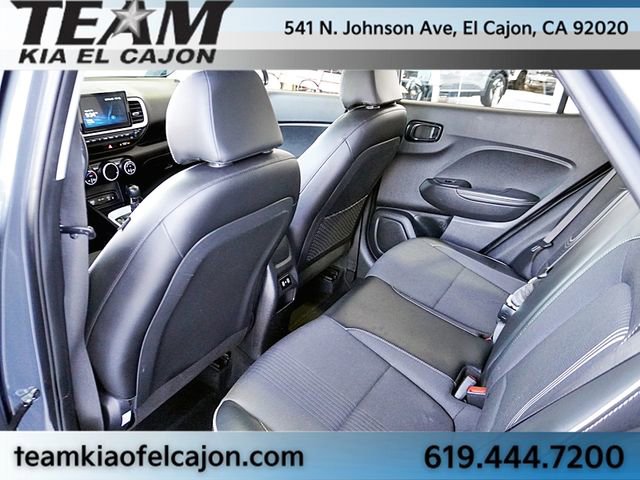 Used 2024 Hyundai Venue Limited image 17