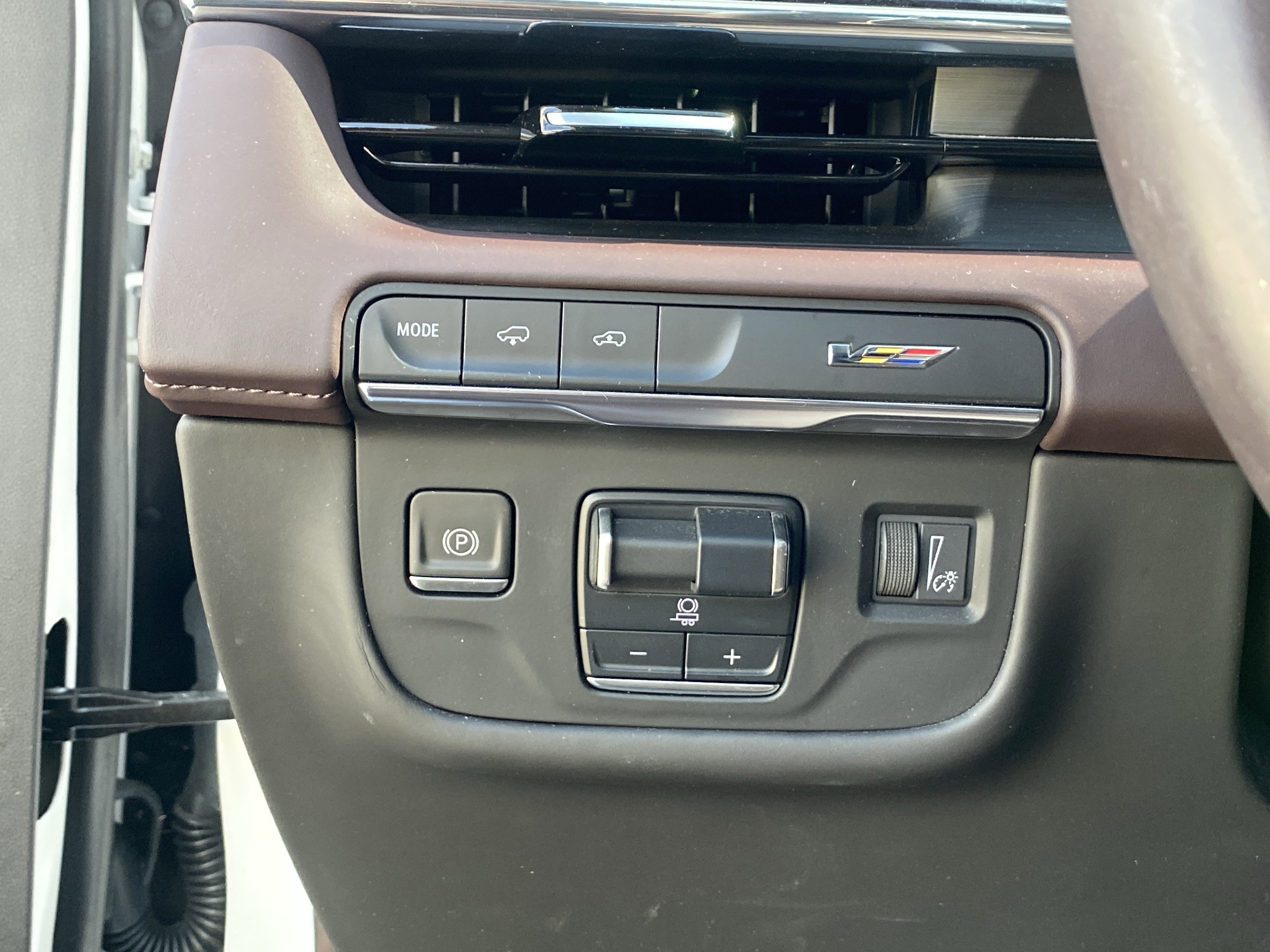 Used 2023 Cadillac Escalade V image 30