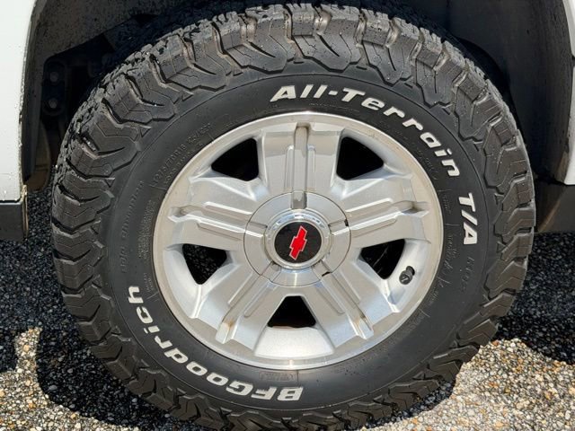 Used 2011 Chevrolet Avalanche LT w/ Luxury Package AWD/4WD image 10