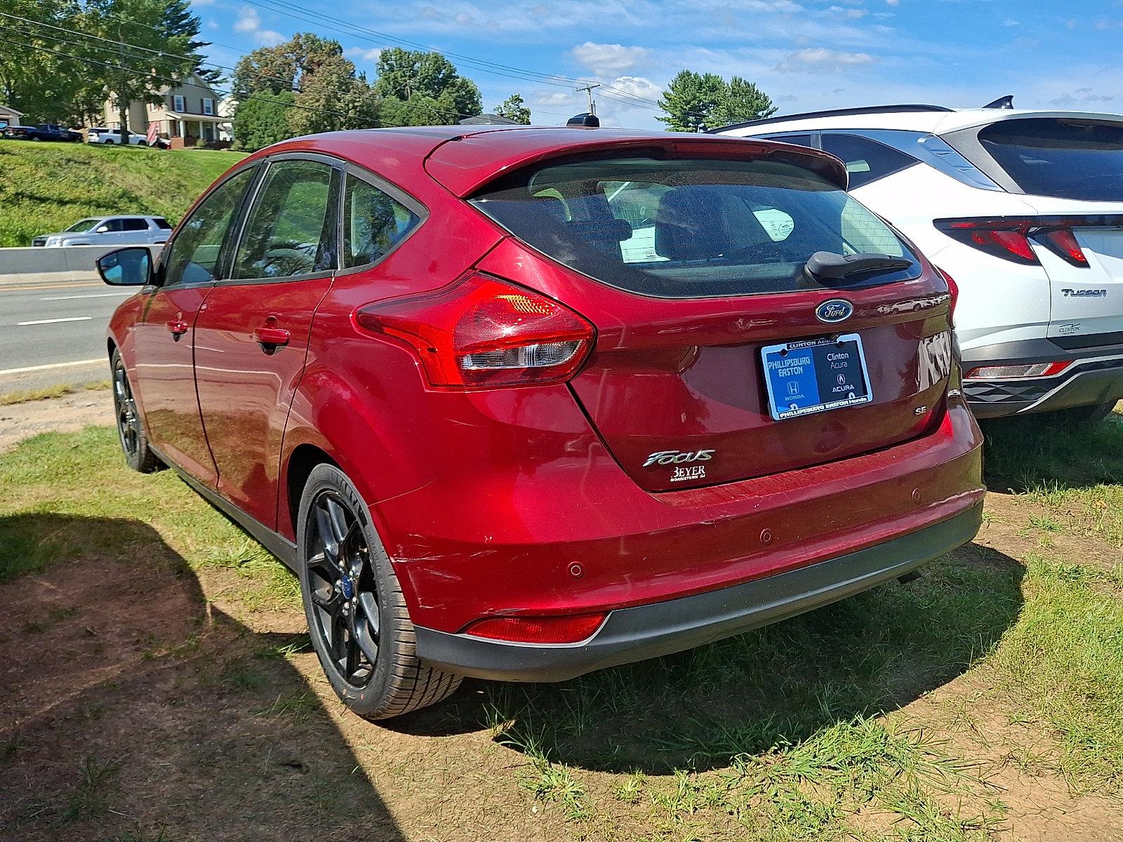 Used 2016 Ford Focus SE w/ Equipment Group 201A FWD image 4