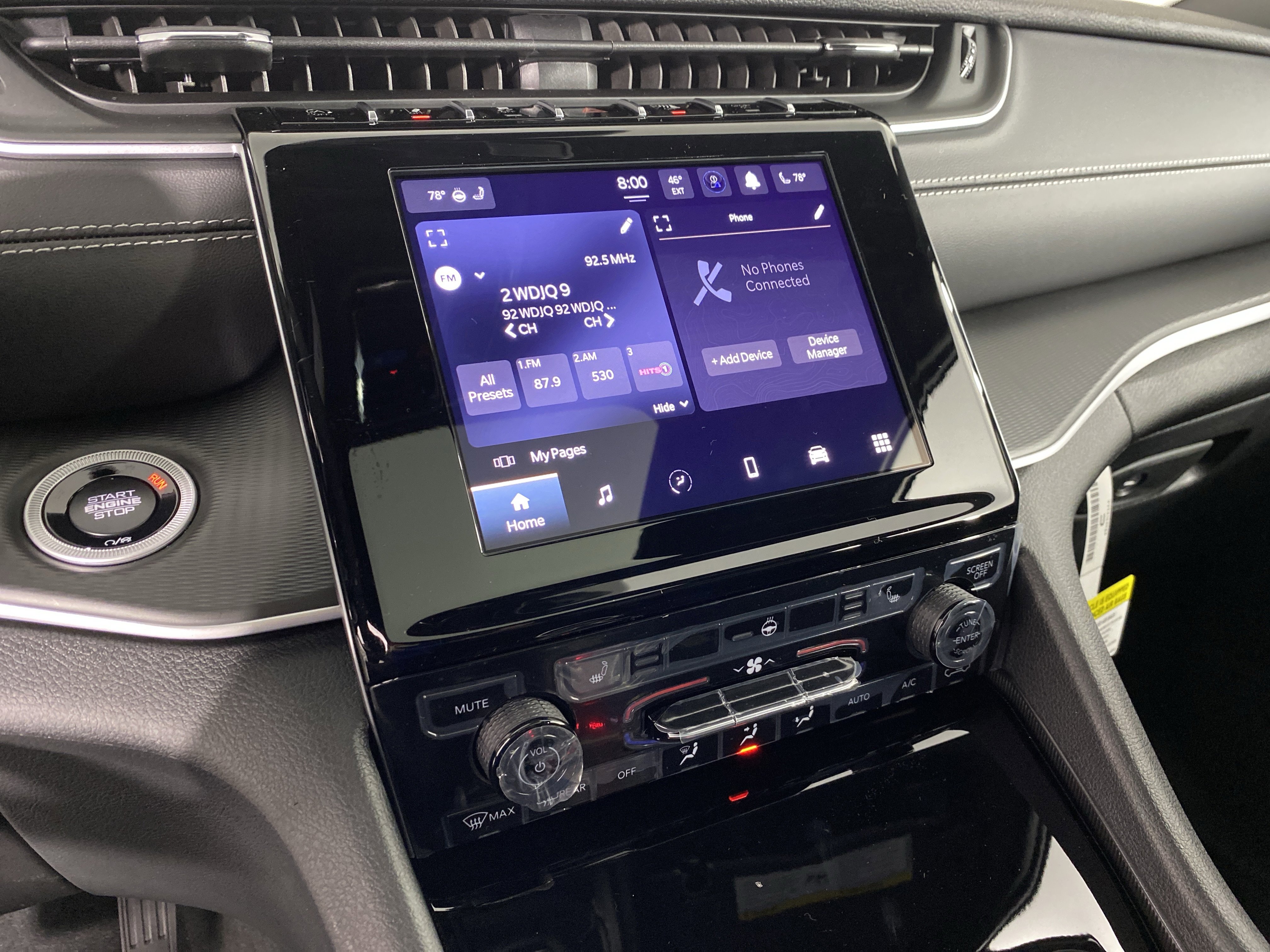 New 2025 Jeep Grand Cherokee Altitude image 28