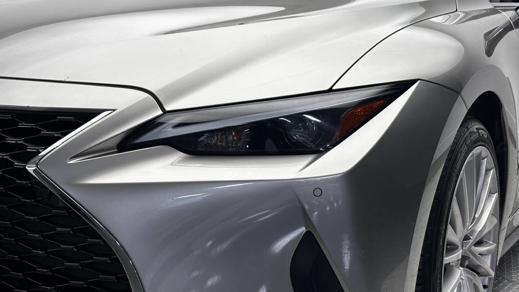 Used 2023 Lexus IS 300 AWD w/ Premium Package image 3