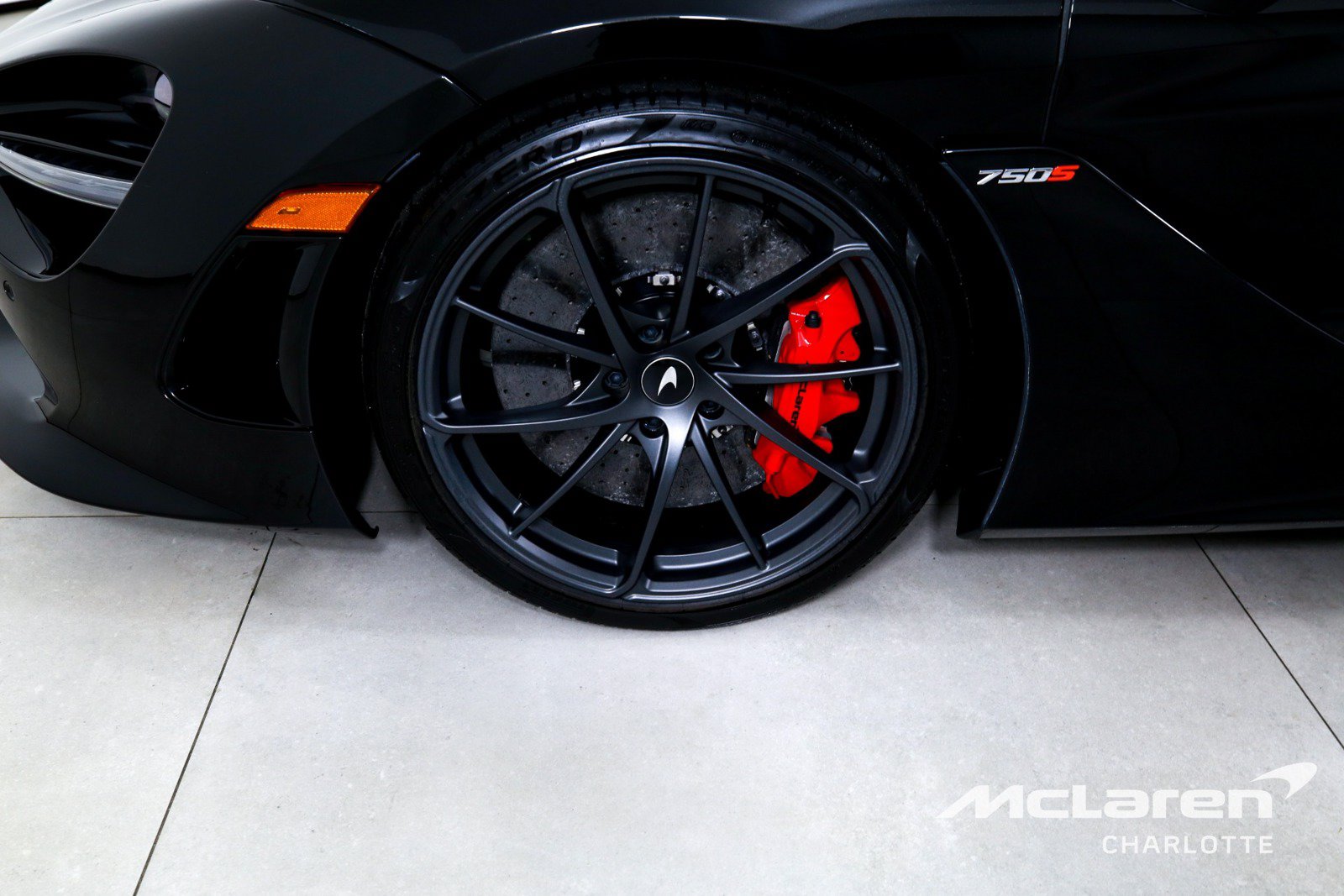Used 2026 McLaren 750S Spider RWD image 27