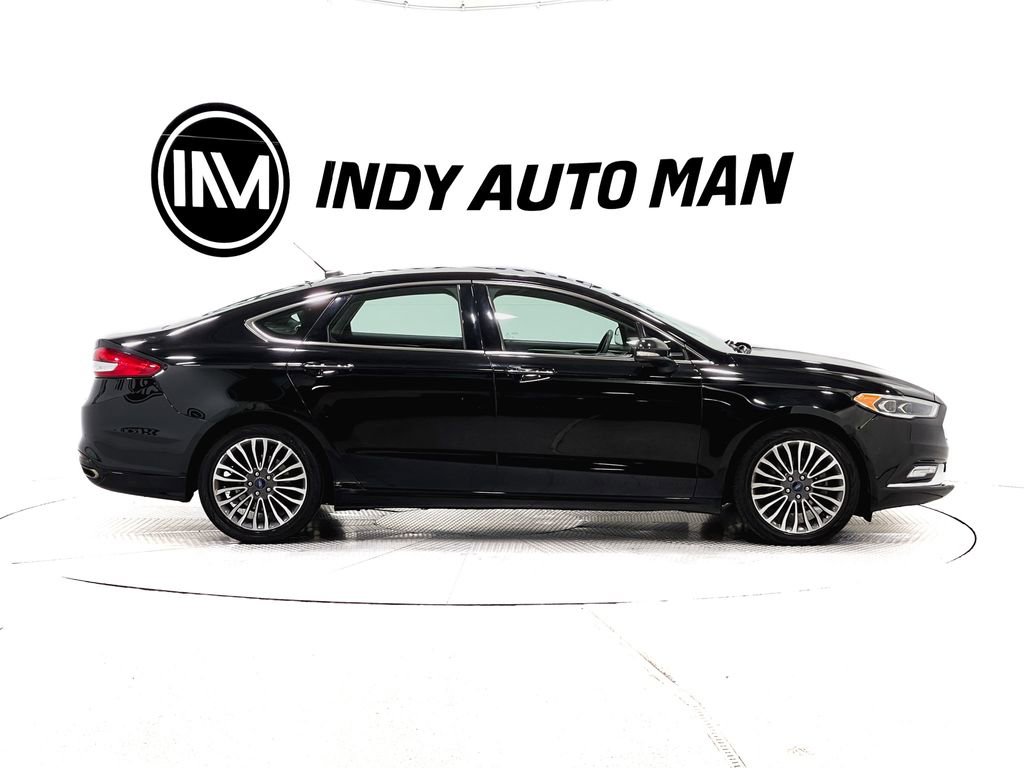 Used 2017 Ford Fusion SE w/ Fusion SE Technology Package image 3