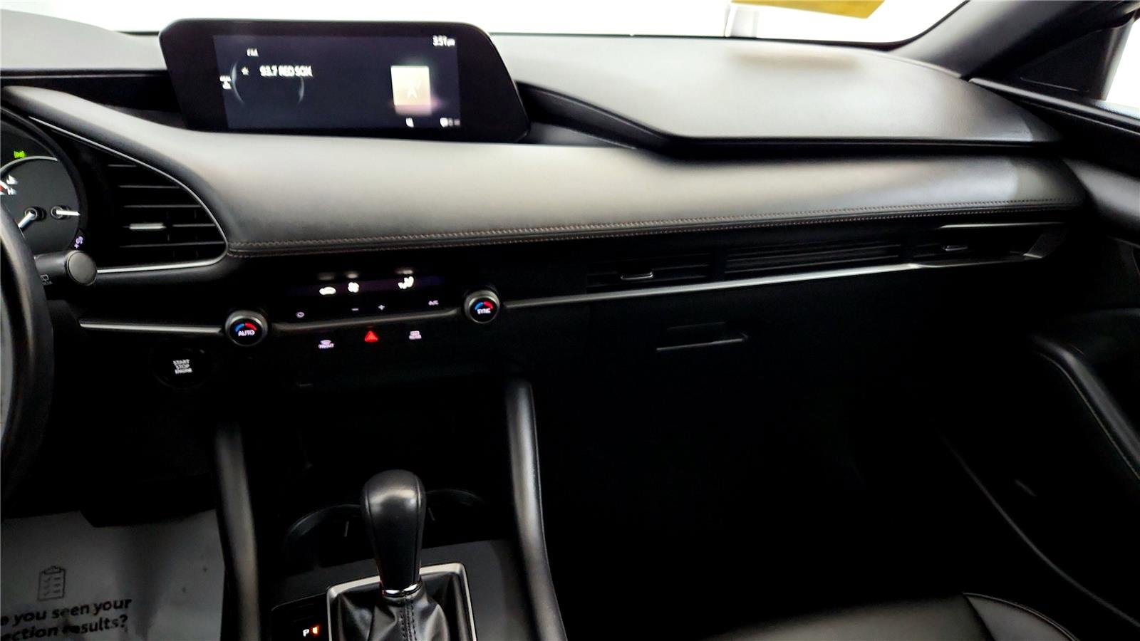 Used 2021 MAZDA MAZDA3 s image 26