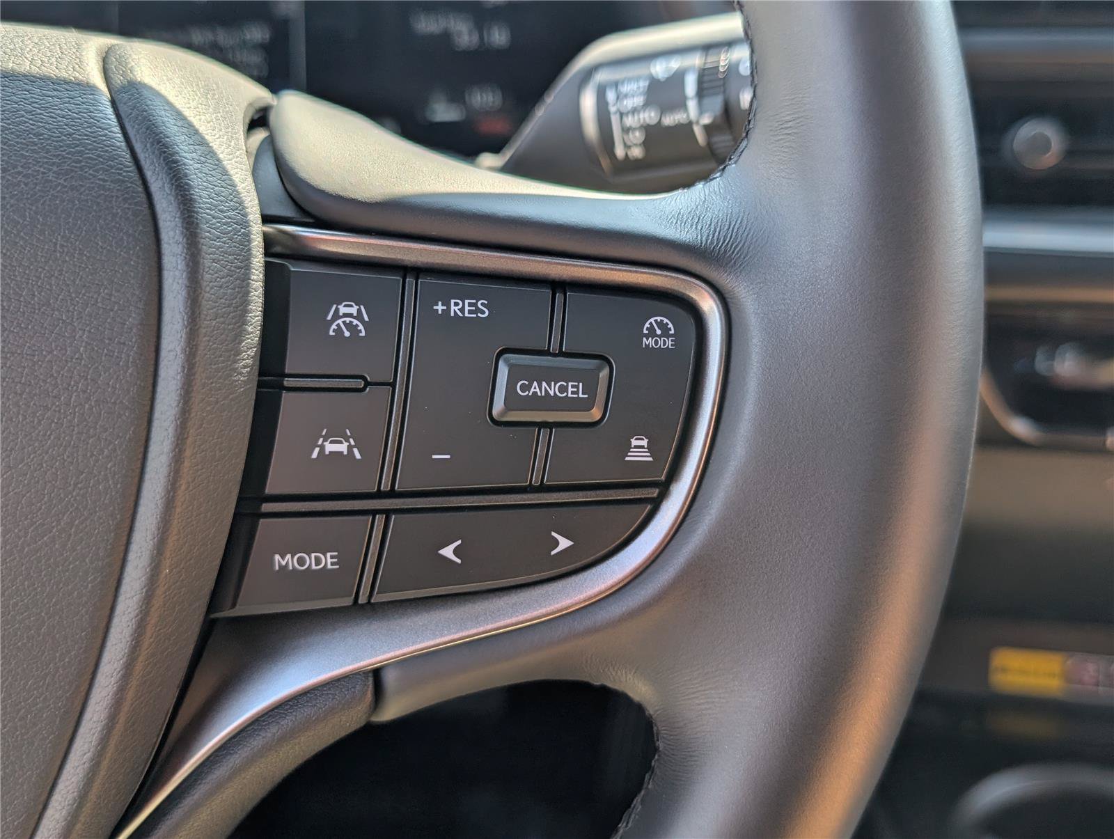 Certified 2025 Lexus UX 300h AWD w/ Accessory Package (Z1) image 23