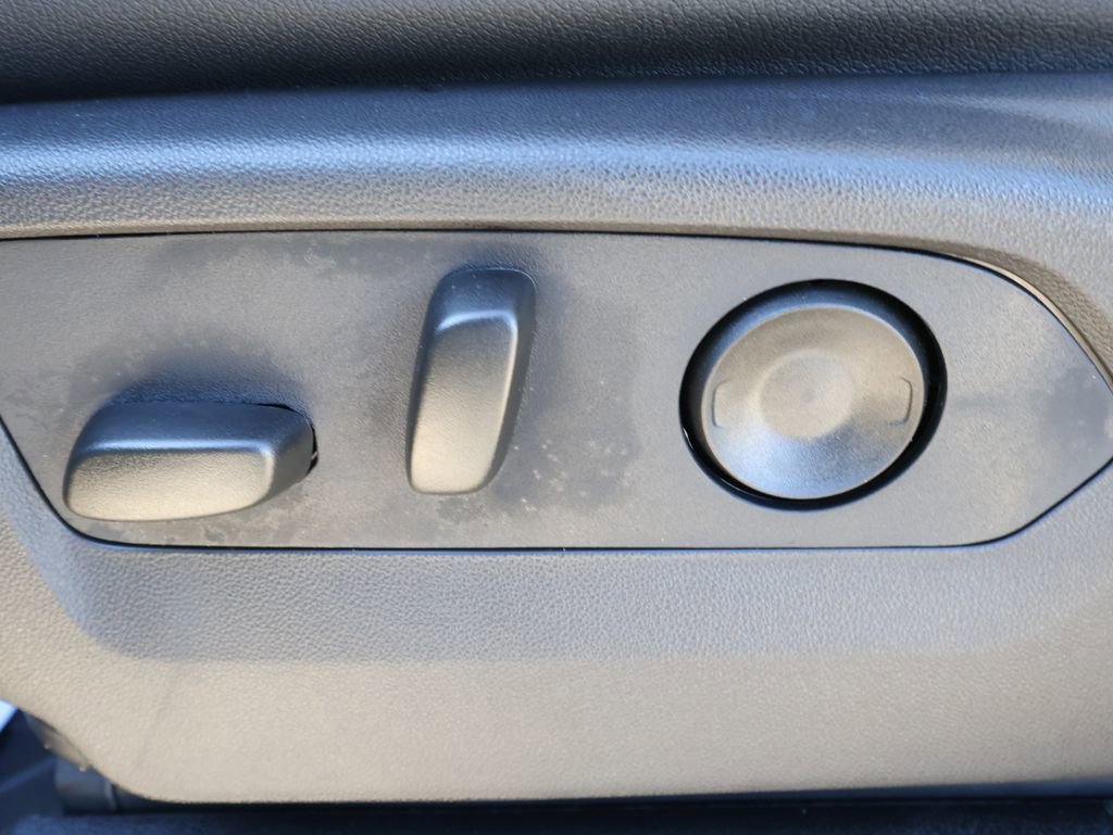 New 2026 GMC Yukon XL Elevation w/ LPO, Elevation Black Package image 15