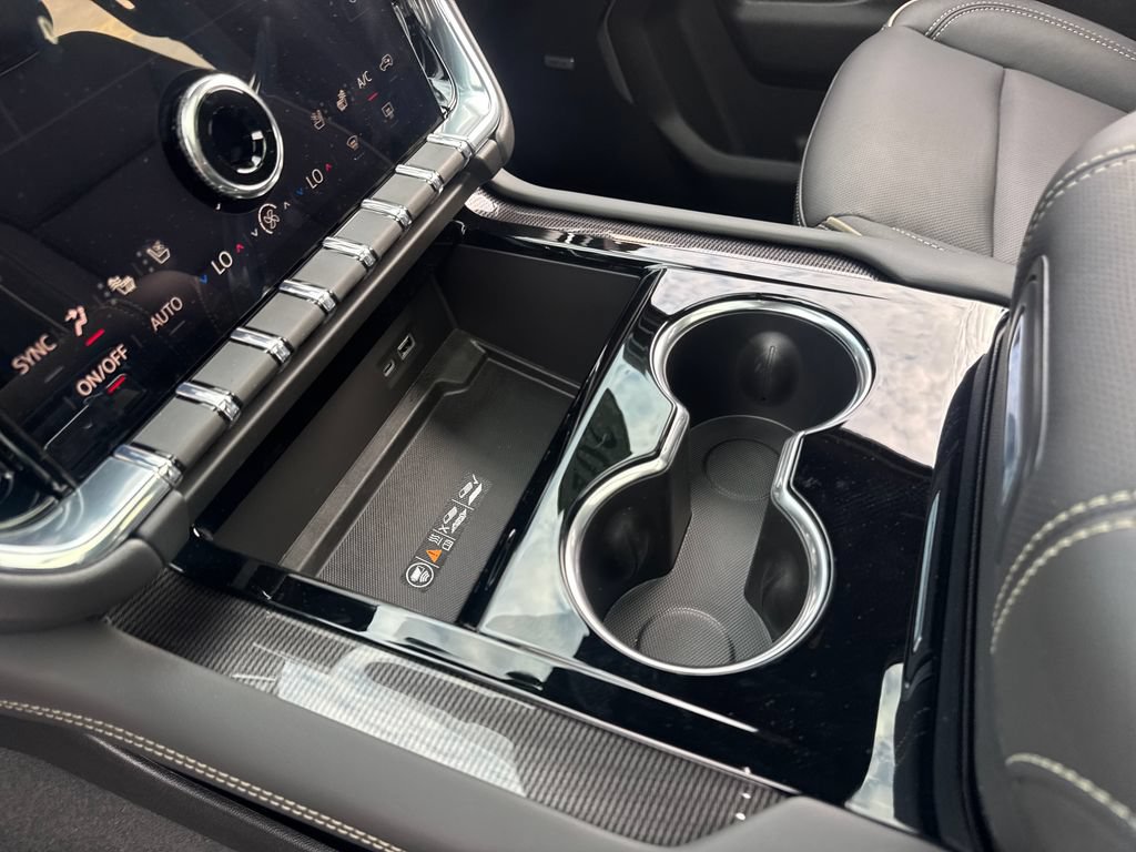 New 2026 GMC Yukon XL Elevation w/ Elevation Premium Package AWD/4WD image 19