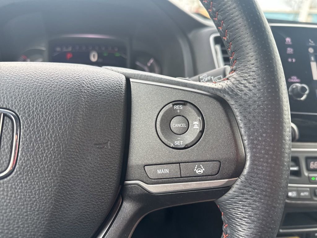 Certified 2023 Honda Passport TrailSport image 31