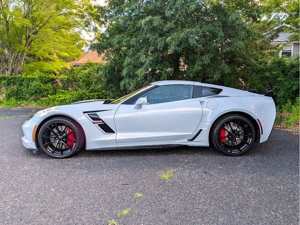 Used 2018 Chevrolet Corvette Grand Sport RWD image 9