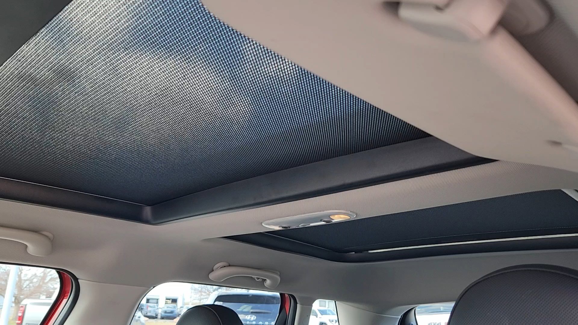 Used 2024 MINI Cooper 4-Door Hardtop image 11