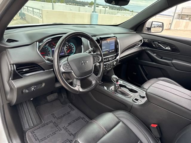 Used 2022 Chevrolet Traverse RS w/ LPO, Cargo Package image 9