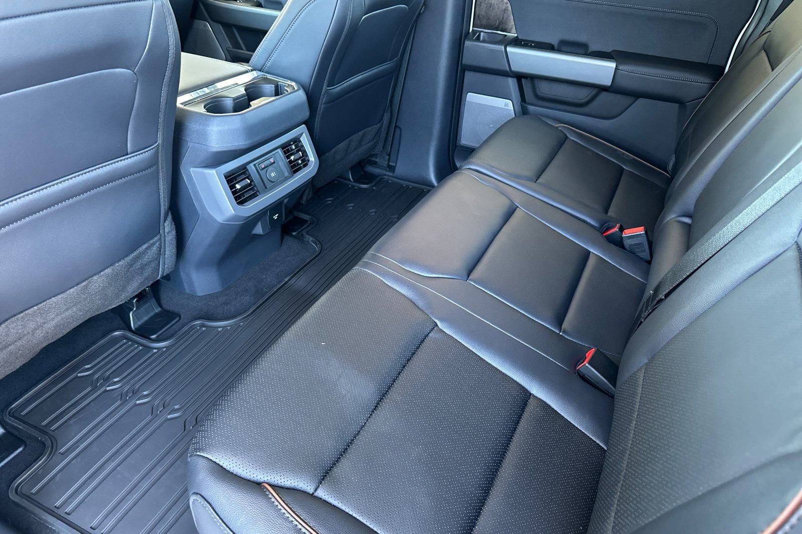 New 2026 Ford F350 Lariat w/ Lariat Ultimate Package image 11