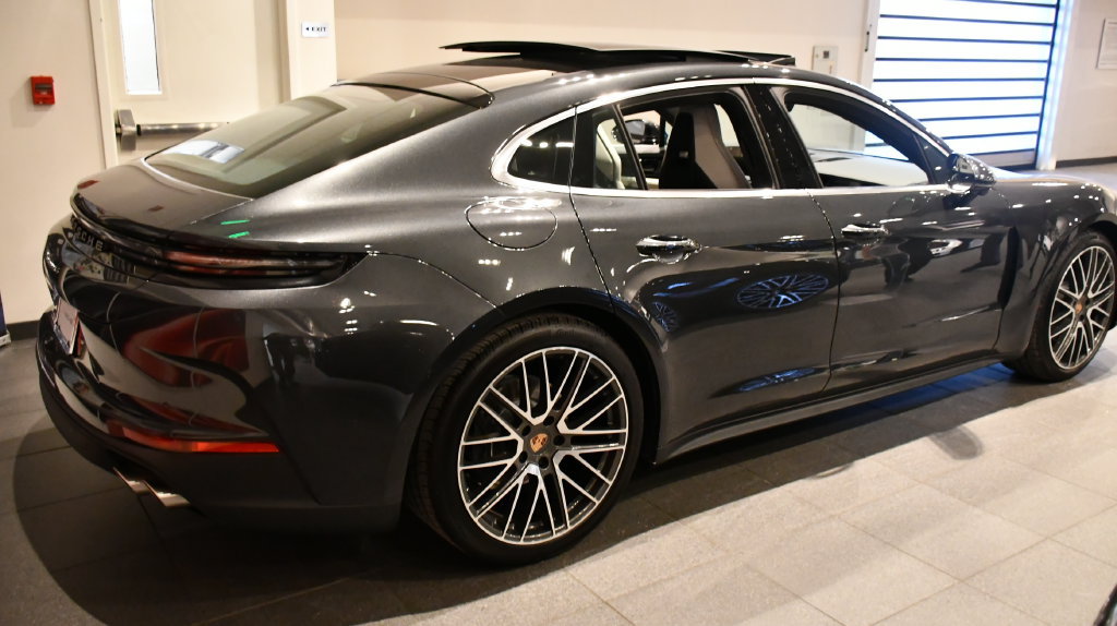 Certified 2026 Porsche Panamera 4 AWD/4WD image 2