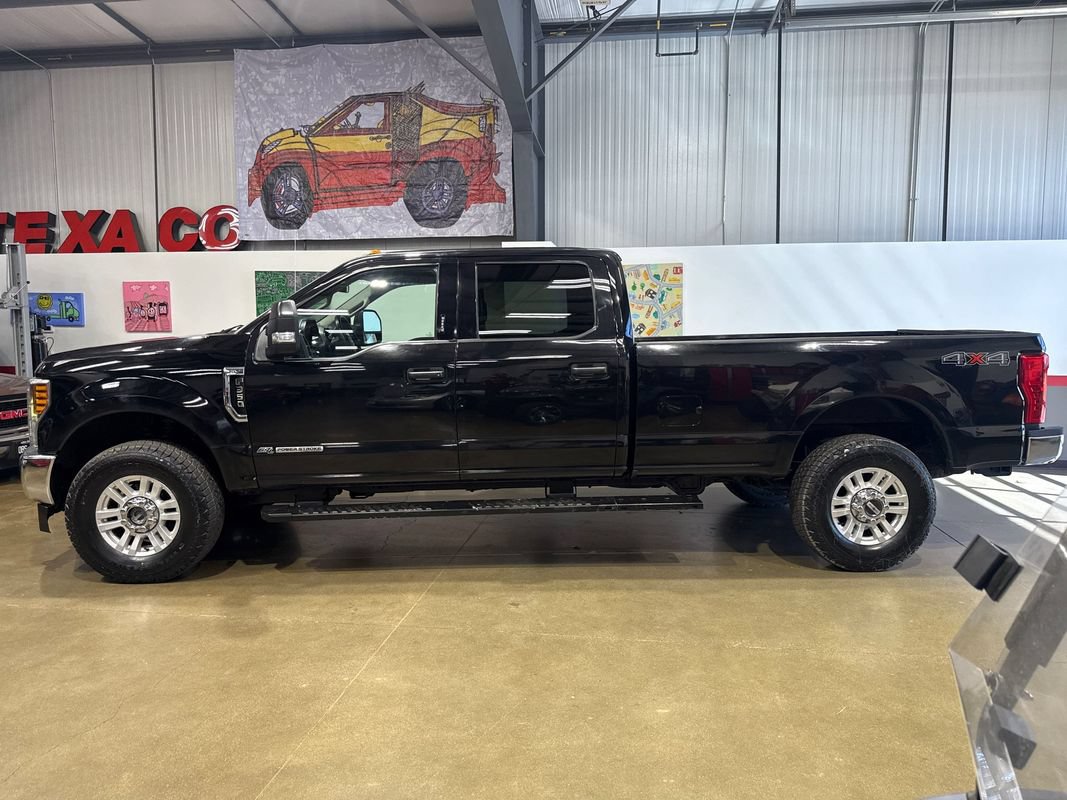 Used 2019 Ford F350 XLT AWD/4WD image 11