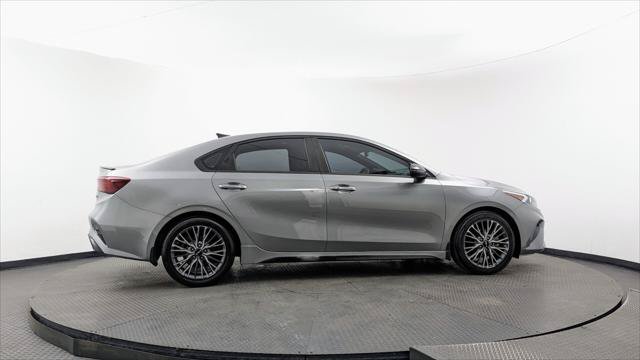Used 2022 Kia Forte GT-Line w/ GT-Line Premium Package FWD image 9