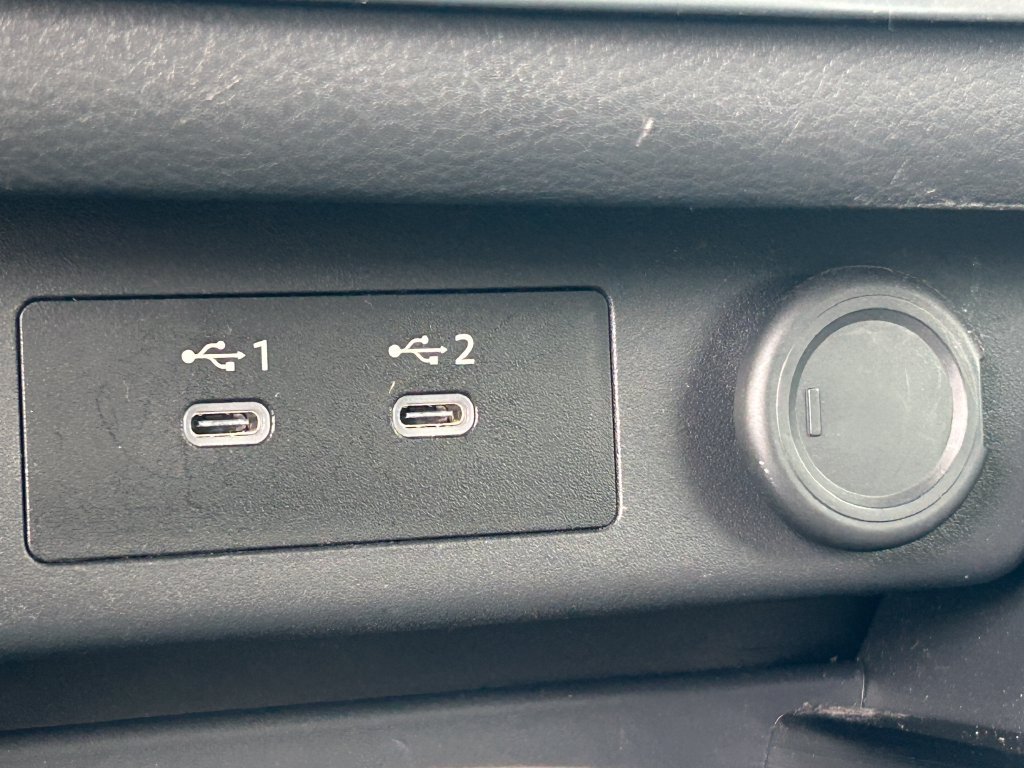 Used 2025 Nissan Rogue SV FWD image 14